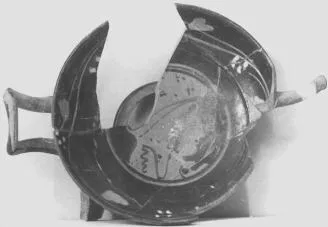 CUP, STEMLESS (ATHENIAN, RED-FIGURE)