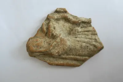 relief ; fragment
