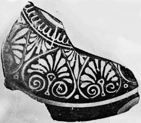 LID, FRAGMENT (ATHENIAN, RED-FIGURE)