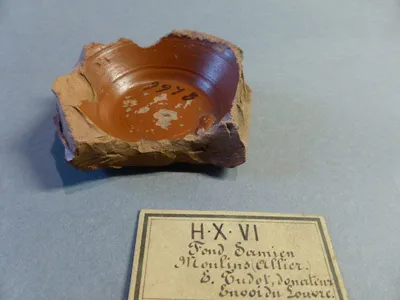 vase ; fragment