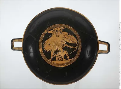 Schale, Überfall (Attische Trinkschale)