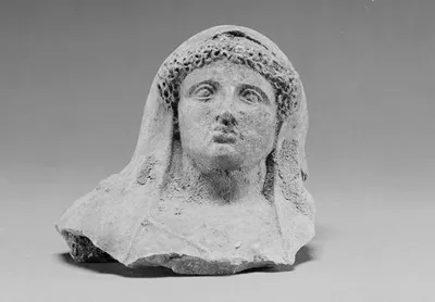 Female Figure (Fragment)