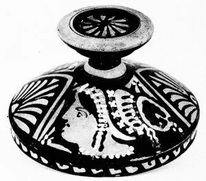 LEKANIS LID (SOUTH ITALIAN, APULIAN, RED-FIGURE)