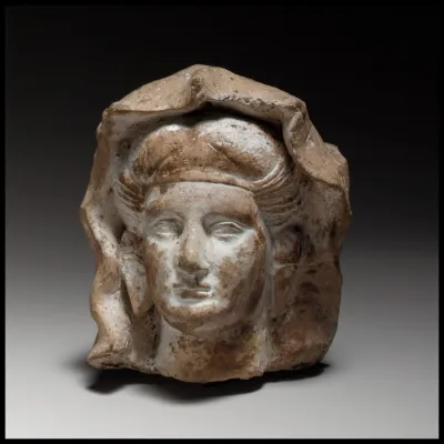 Female head, probably of a goddess