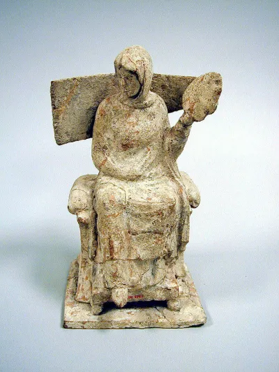 Statuette of a woman