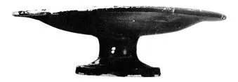 PLATE, STEMMED (ATHENIAN, RED-FIGURE)