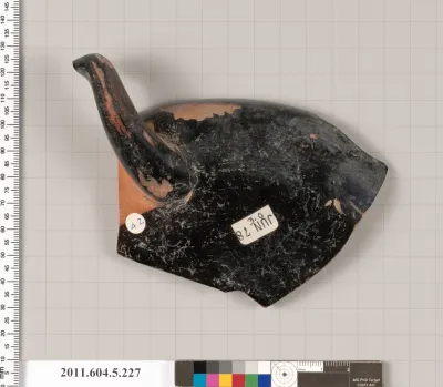 Terracotta rim fragment of a kylix (drinking cup)