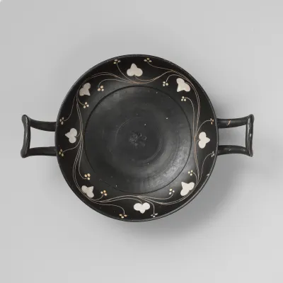 Terracotta kylix (drinking cup)