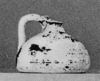 LEKYTHOS (SOUTH ITALIAN, APULIAN, BLACK GLAZE)