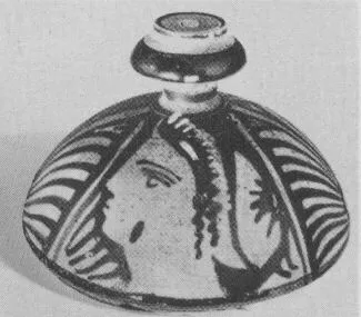 PYXIS LID (SOUTH ITALIAN, APULIAN, RED-FIGURE)