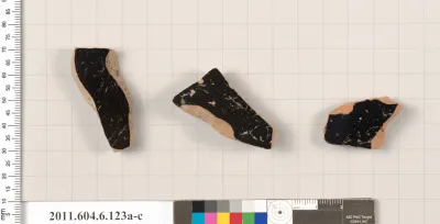 Terracotta fragments of closed shapes