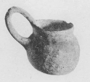 CUP (CYPRIOT, BRONZE AGE, BLACK SLIP)