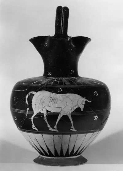 Korinthische Oinochoe (Korinthische Kleeblattkanne mit Tierdarstellung (Ochse))