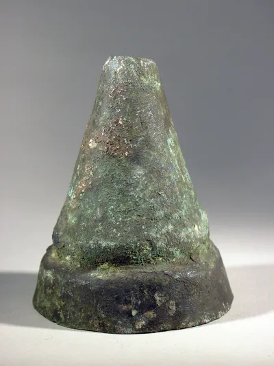 Trichtergefäβ (Hohlmaß für Flüssigkeiten) ohne Inschrift