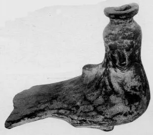 FIGURE VASE (EAST GREEK)