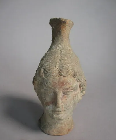 œnochoé ; vase plastique