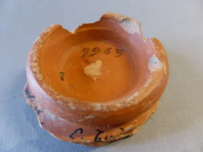vase ; fragment
