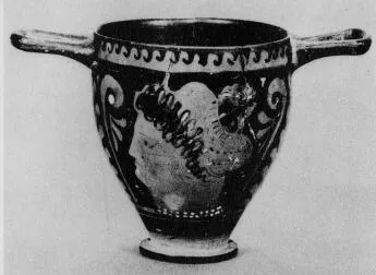 SKYPHOS (SOUTH ITALIAN, APULIAN, RED-FIGURE)
