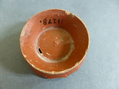 vase ; fragment