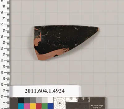 Terracotta rim fragment of a kylix (drinking cup)