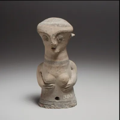 Terracotta statuette of the upper part of a woman
