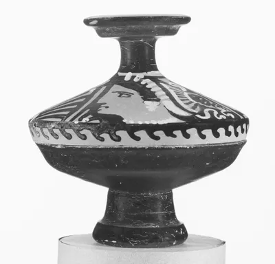 Apulian Lekanis