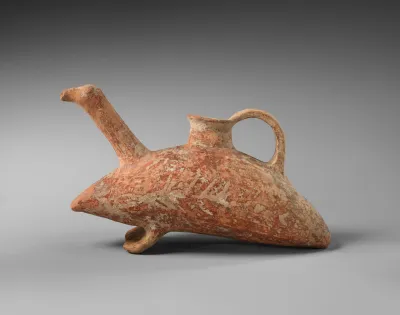 Terracotta askos (vessel) in the form of a bird or turtle