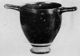 SKYPHOS (SOUTH ITALIAN, GNATHIAN)