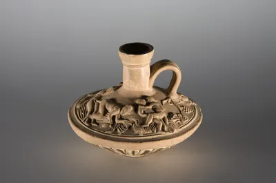 Römische Relieflagynos mit Liebespaaren