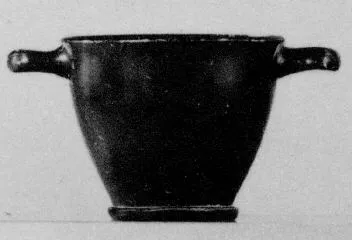 SKYPHOS (SOUTH ITALIAN, APULIAN, BLACK GLAZE)