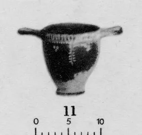 SKYPHOS (SOUTH ITALIAN, GNATHIAN, BLACK GLAZE)