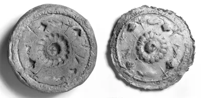 Mold for an Ornamented Disc