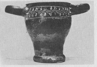 SKYPHOS (SOUTH ITALIAN, GNATHIAN, BLACK GLAZE)