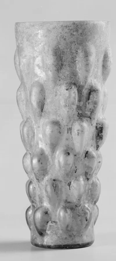 Lotusblütenbecher aus Glas (Hoher Becher (Lotosknospenbecher))