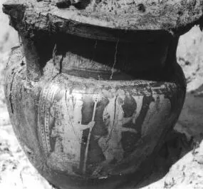 KRATER, COLUMN (ATHENIAN, RED-FIGURE)