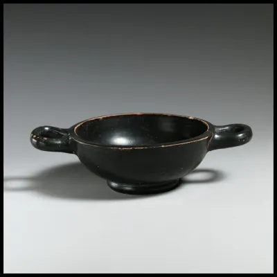 Kylix, stemless