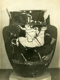 KRATER, VOLUTE (ATHENIAN, RED-FIGURE)