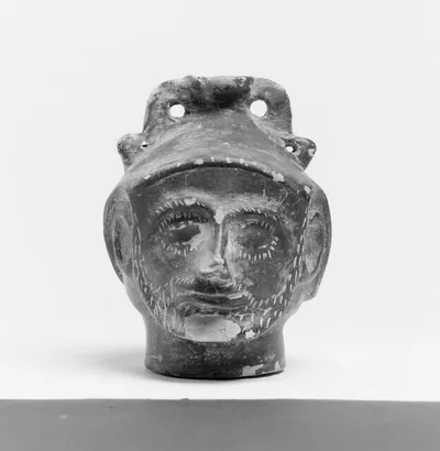 amphorisque ; vase plastique