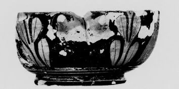 CUP SKYPHOS (SOUTH ITALIAN, APULIAN, RED-FIGURE)