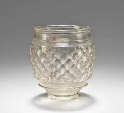 Facet-cut Beaker