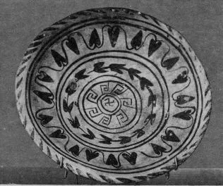 PLATE (PEUCETIAN)