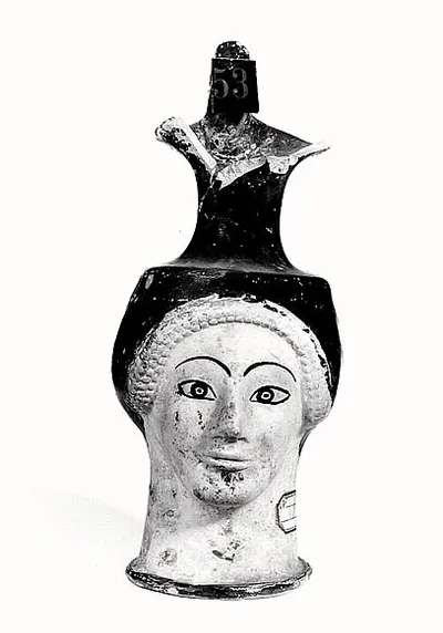 œnochoé ; vase plastique