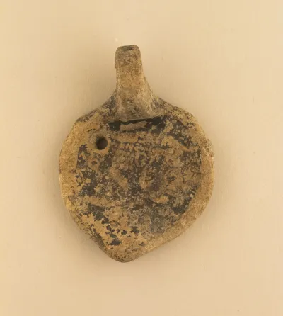 Terracotta pendant in the form of a lamp