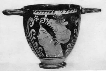 SKYPHOS (SOUTH ITALIAN, APULIAN, RED-FIGURE)