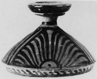 LEKANIS LID (SOUTH ITALIAN, APULIAN, RED-FIGURE)