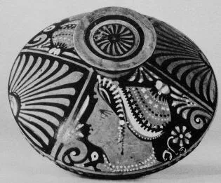 LEKANIS LID (SOUTH ITALIAN, APULIAN, RED-FIGURE)