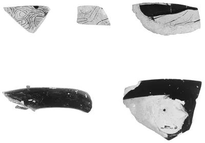 Attic Red-Figure Krater and Kylix Fragments (6)