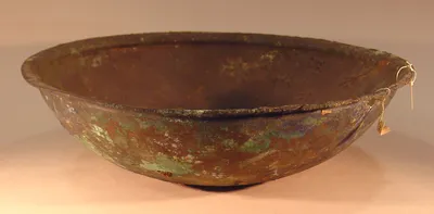 Großes Becken ohne Henkel