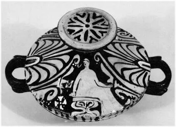 LEKANIS (SOUTH ITALIAN, CAMPANIAN, RED-FIGURE)