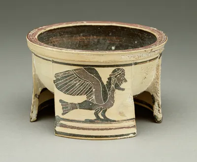 Tripod Pyxis